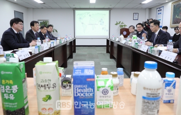 농식품부 김현수 장관 對중국 농식품 수출기업 방문, 업계 애로사항 청취 및 격려(사진=농림축산식품부)