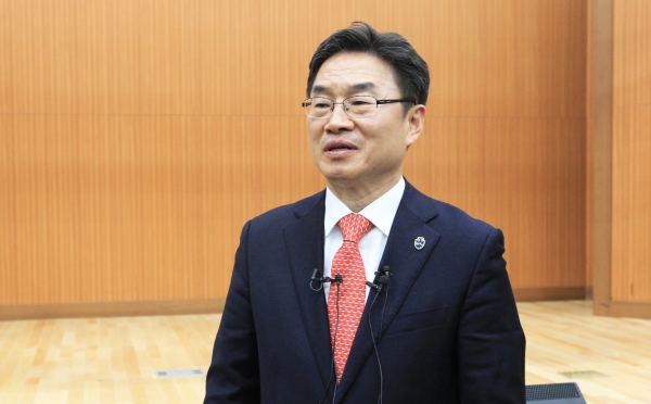 2월 19일 실시된 경상대학교 제11대 총장임용후보자 선거에서 1순위 총장임용후보자로 선출된 권순기 교수.