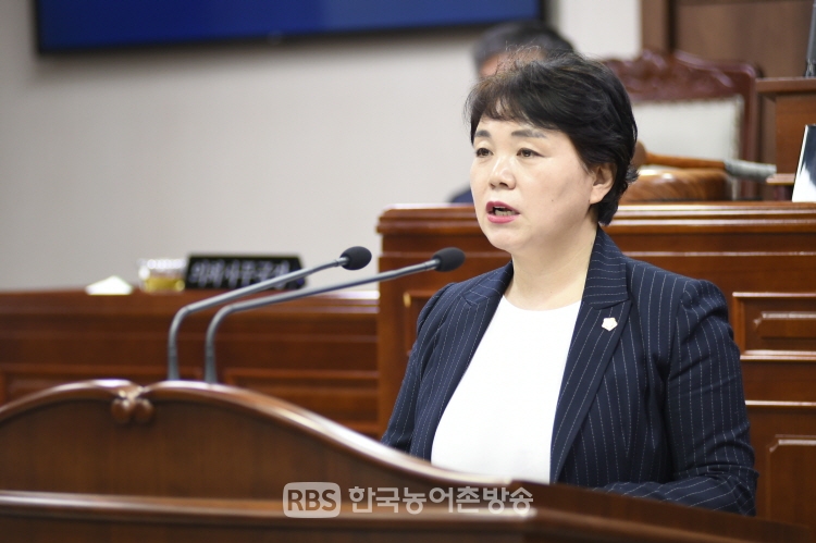 순천시의회 제240회 임시회 제1차 본회의에서 5분 자유발언을 하고 있는 김미연 의원(제공=순천시의회)