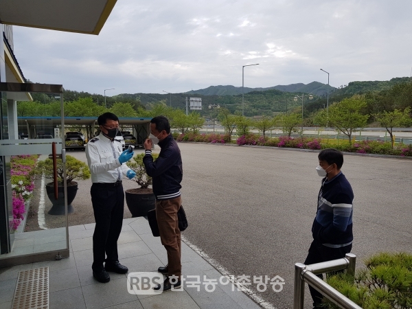 전북경찰청, 출근길 숙취운전 점검 및 코로나 예방접종 시행(사진=전북경찰청)