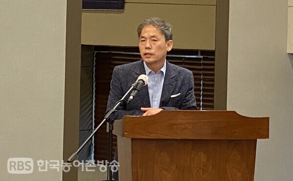 발언하는 김현권 위원장