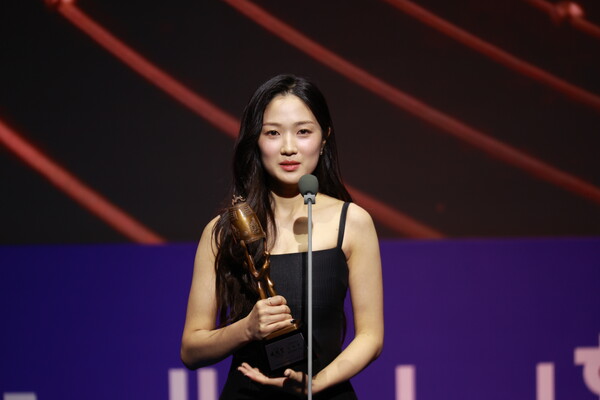 신인여우상 '불도저에 탄 소녀' 김혜윤 [대종상]