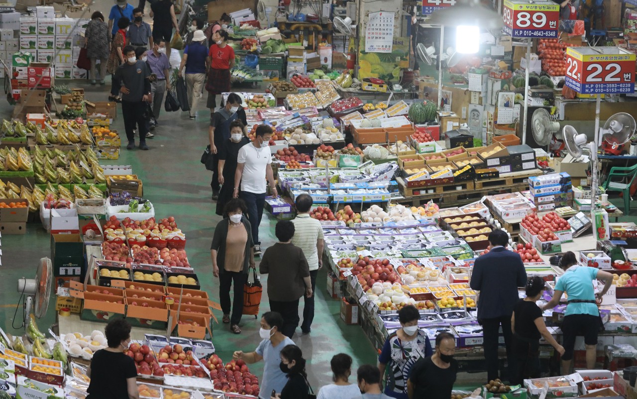 부산 해운대구 반여농산물도매시장 청과시장 [뉴스1]