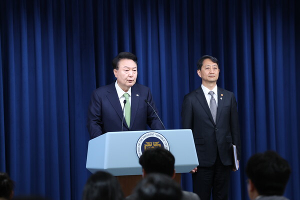 윤석열 대통령이 3일 용산 대통령실 청사에서 첫 국정브리핑을 하고 있다. 2024.6.3/사진=뉴스1