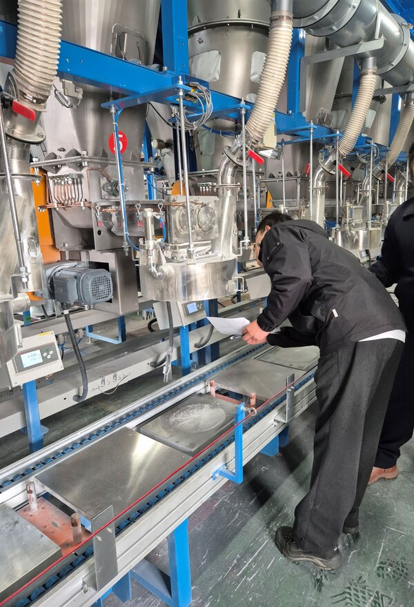 광주광역시가 환경오염물질 배출사업장을 대상으로 ‘민·관 합동 지도점검’을 실시하고 있다./ 사진=광주광역시