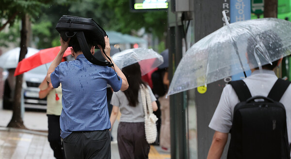 폭염 뒤 비 내리는 서울. [사진=뉴스1]