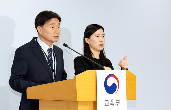 오승걸 한국교육과정평가원장이 13일 오전 세종시 정부세종청사 교육부에서 2026학년도 대학수학능력시험 운영 상황에 관해 설명하고 있다. [사진=뉴스1]